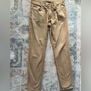 Old Navy men’s 30x34
Tan Athletic Taper khakis